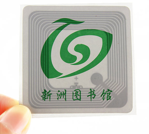 RFID標(biāo)簽在圖書(shū)館的應(yīng)用比傳統(tǒng)條碼標(biāo)簽使用更快捷，高效
